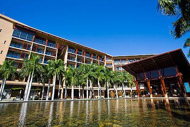 第一人称塔防工厂建设游戏《Candy Factory TD》Steam页面开放，2024年第四季度发